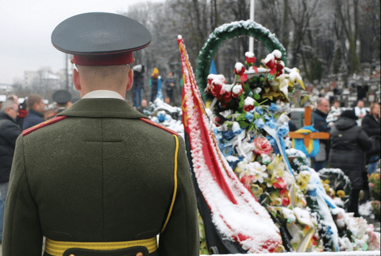 Украина и мир отмечают День Достоинства и Свободы: фоторепортаж
