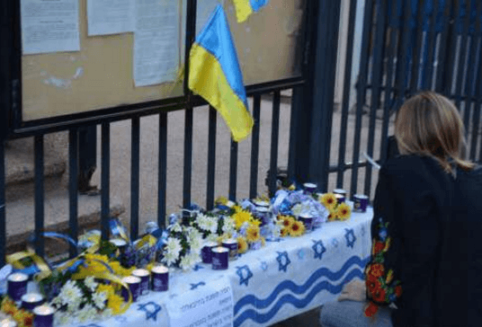 Украина и мир отмечают День Достоинства и Свободы: фоторепортаж