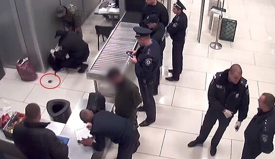 В киевском аэропорту задержали пассажира с гранатой
