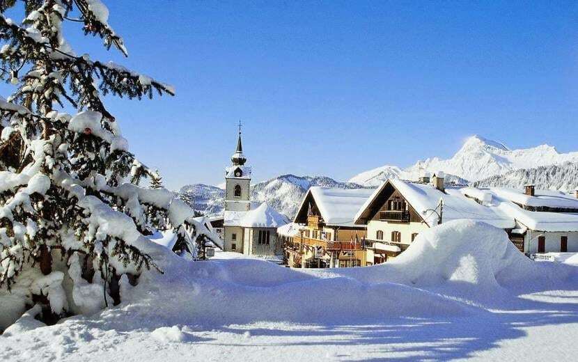 10 уютных городков, в которых хочется остаться зимовать