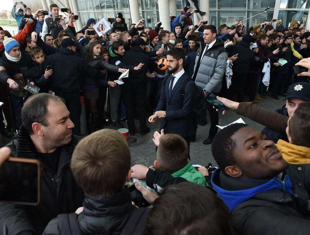 Приезд "Реала" вызвал во Львове грандиозный фурор: фото сумасшествия