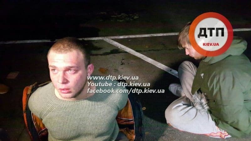 У Києві п'яний водій "Газелі" протаранив два поліцейських авто: опубліковані відео та фото