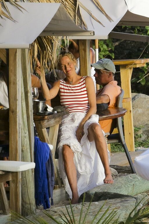 45-летняя Ума Турман показала фигуру в купальнике: фото актрисы с курорта