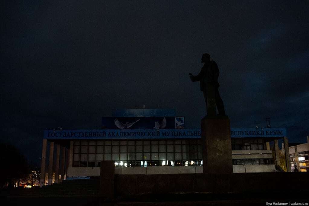 Крымский блэкаут: фоторепортаж о третьем дне энергоблокады