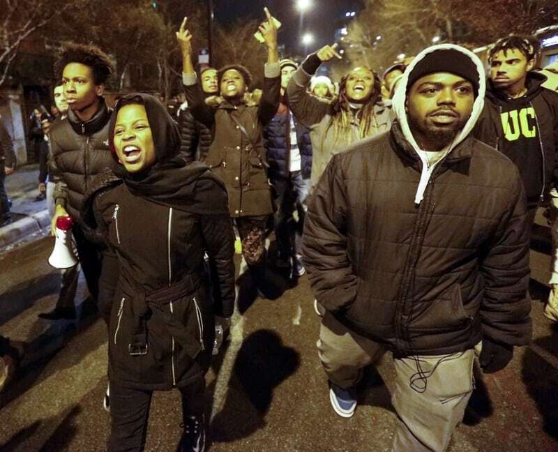 У Чикаго розгорівся бунт після вбивства темношкірого підлітка: фоторепортаж 