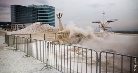 Ветерок колышет арматуру: ураган превратил Владивосток в "аэротрубу". Фото и видео стихии