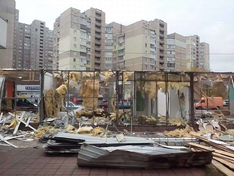 В Киеве демонтировали "улицу МАФов": фотофакт