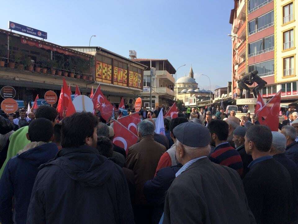 "Мы против Путина": в Турции митинговали против российской агрессии