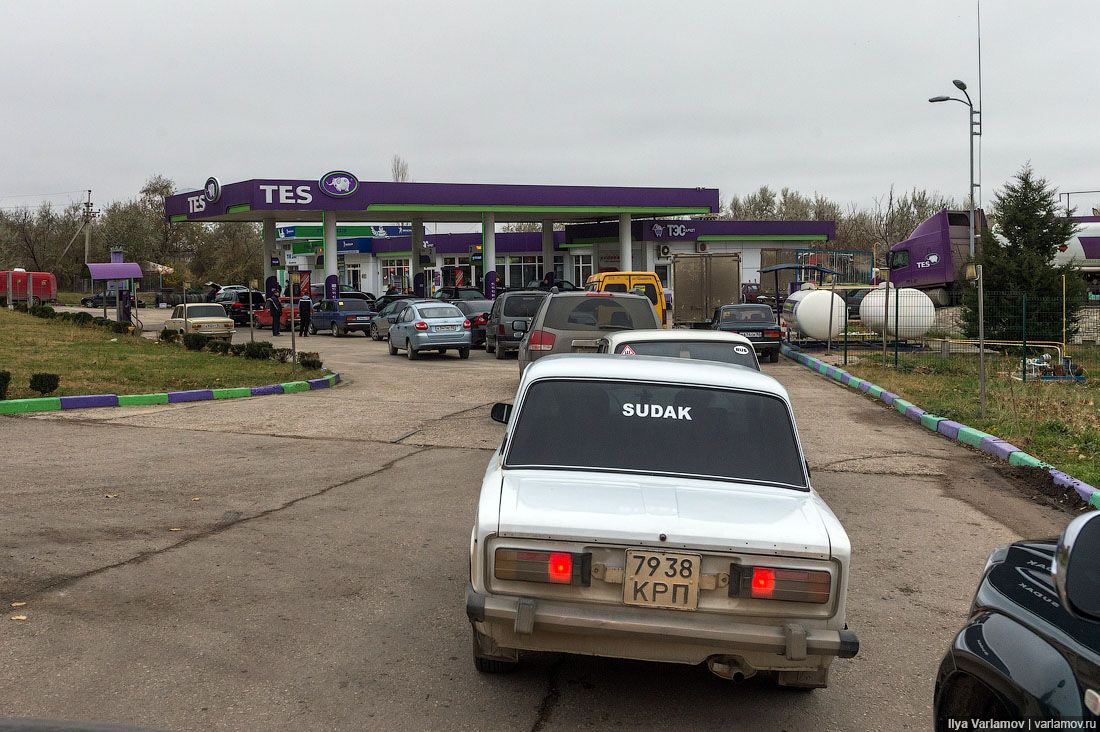 Крым: бензина нет