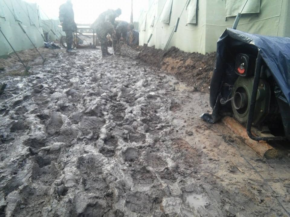 Фоторепортаж з болота: як бійці 128-ї бригади живуть на Яворівському полігоні