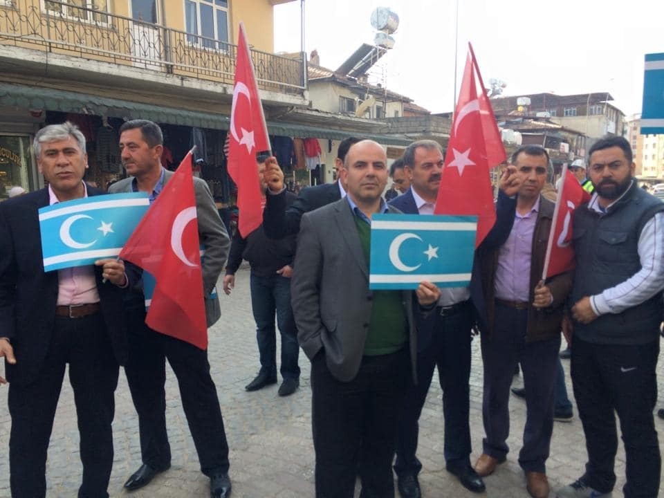 "Ми проти Путіна": у Туреччині мітингували проти російської агресії