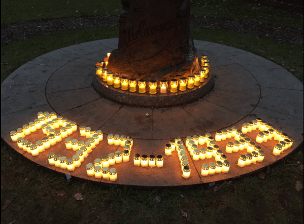 В Украине и в мире проходит акция памяти жертв Голодомора "Зажги свечу"