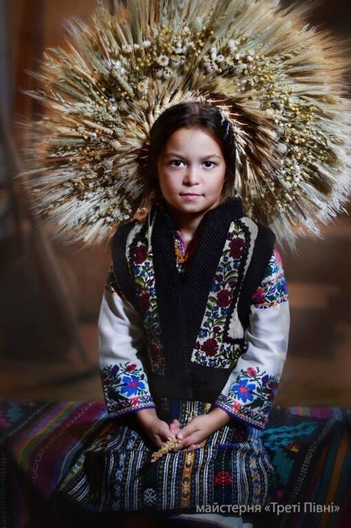 Модницам на заметку: фото неповторимых украинских национальных костюмов