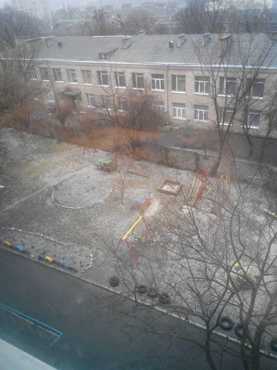 В Киеве выпал первый снег: опубликованы фото