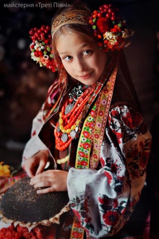 Модницам на заметку: фото неповторимых украинских национальных костюмов