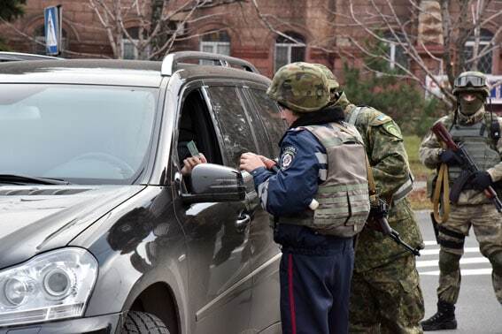 Вибори на Донбасі: на вулицях з'явилися групи швидкого реагування