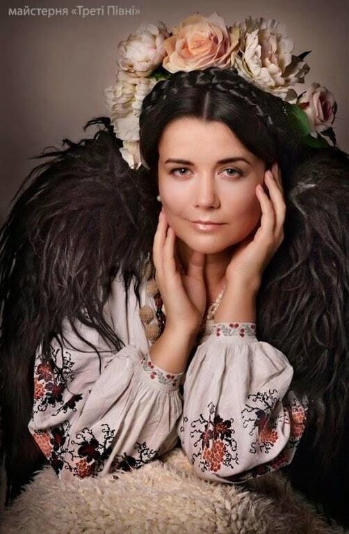 Модницам на заметку: фото неповторимых украинских национальных костюмов