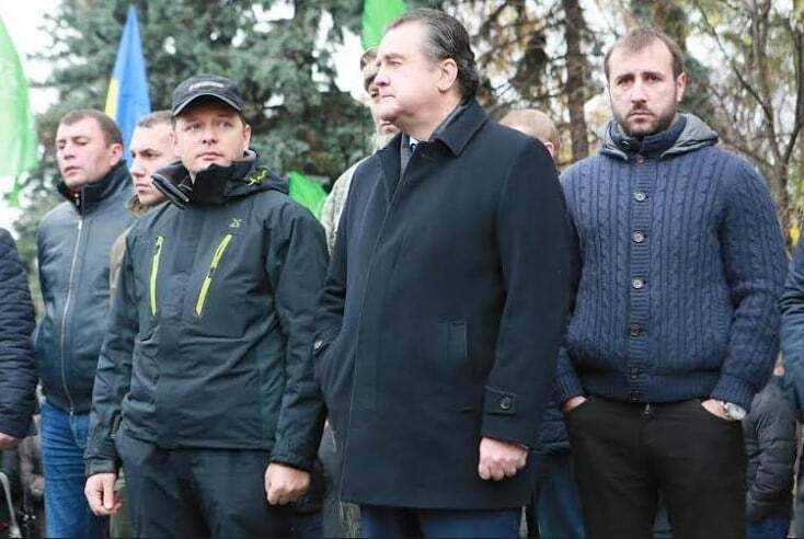 Под Верховной Радой продолжается митинг УКРОПа за освобождение политических заключенных