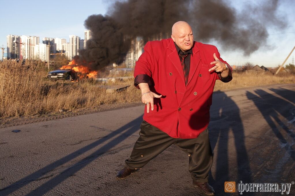 "Борець з санкціонкою" Барецький спалив свій BMW: фото- і Відеофакт