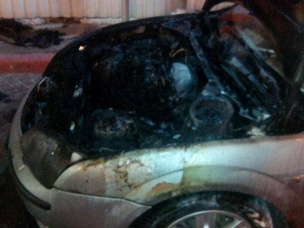 В Киеве ночью подожгли автомобиль