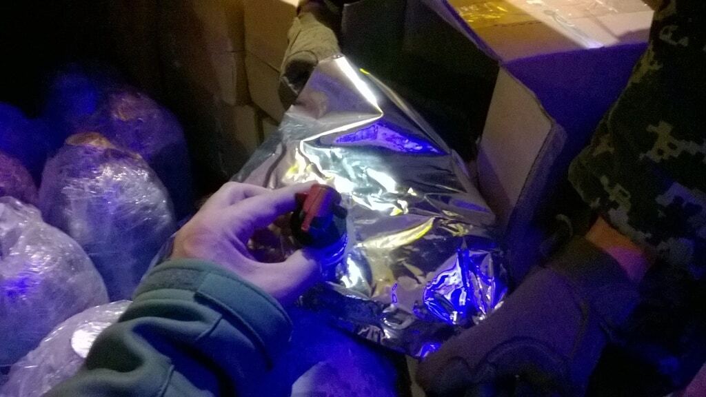 Губит людей не пиво: на Донбасс завезли сотни литров "паленой" водки