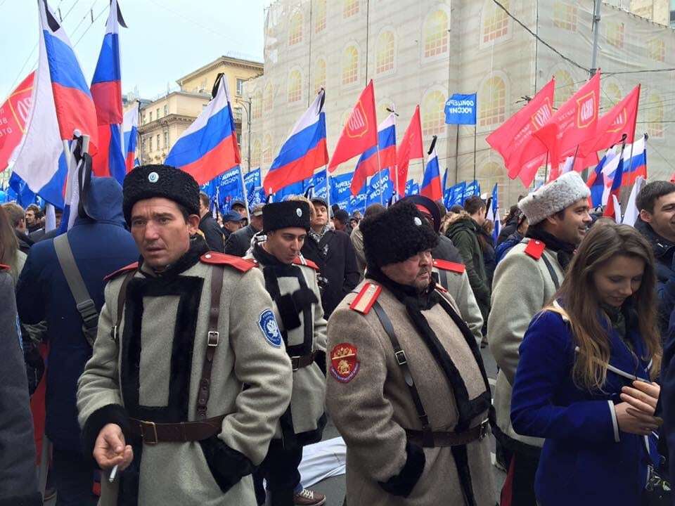 "Обычный путинг": на митинге в центре Москвы обещали "загрызть бандеровцев"