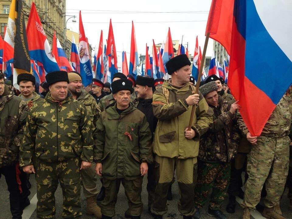 "Обычный путинг": на митинге в центре Москвы обещали "загрызть бандеровцев"