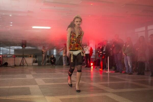 Луганский театр эротической моды шокировал жителей Киева эпатажным треш-шоу