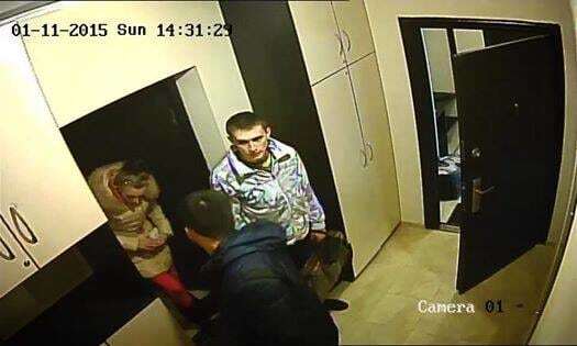 У Києві парочка пограбувала квартиру, у соцмережі з'явилися їхні фото