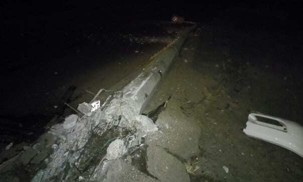 У Києві автомобіль звалив стовп і зник: фото з місця ДТП