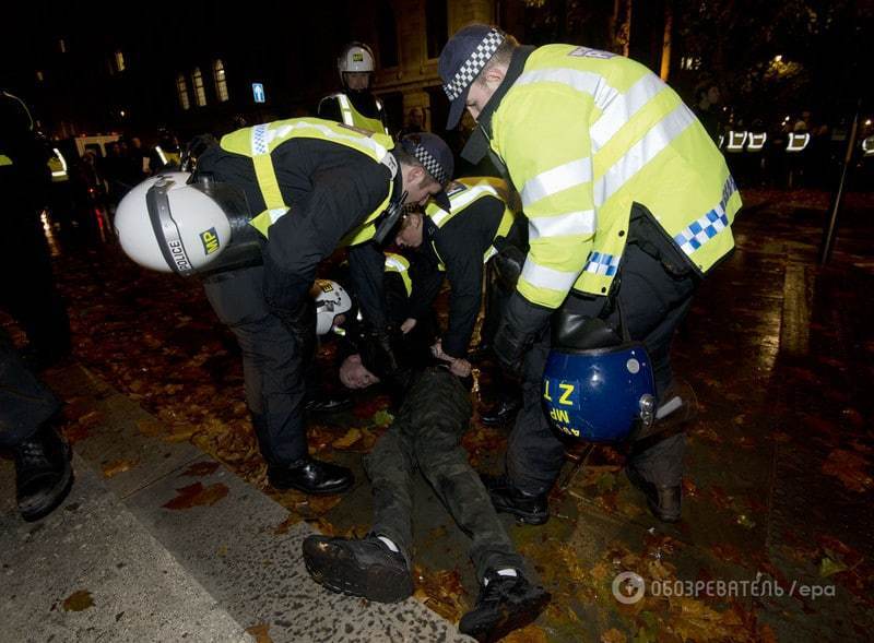У Лондоні ніч Гая Фокса закінчилася бійками і погромом: опубліковані фото і відео