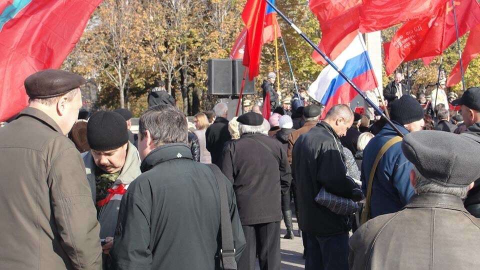 Марш "некромантів": у Донецьку близько 100 людей прийшли на мітинг в пам'ять про СРСР