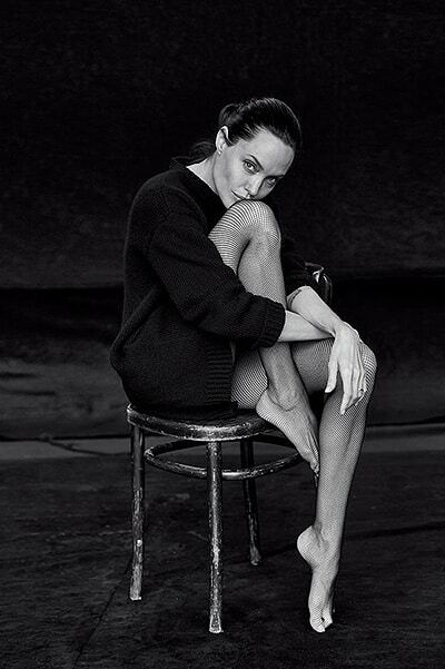 Худышка Джоли снялась в трогательной черно-белой фотосессии и рассказала о своем здоровье 