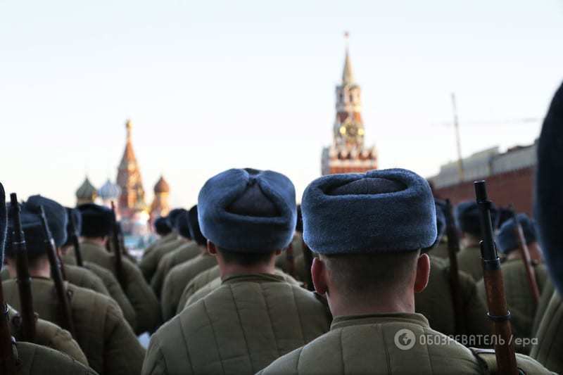 Червоний день календаря: в Росії відзначили 7 листопада гармошками і ватниками. Фоторепортаж