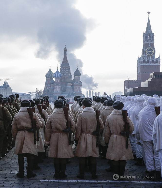 Червоний день календаря: в Росії відзначили 7 листопада гармошками і ватниками. Фоторепортаж