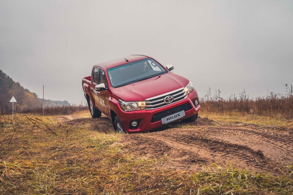 В Украине испытали три новых внедорожника Toyota
