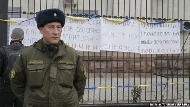 У Києві кримчани і переселенці влаштували мітинг під посольством Росії