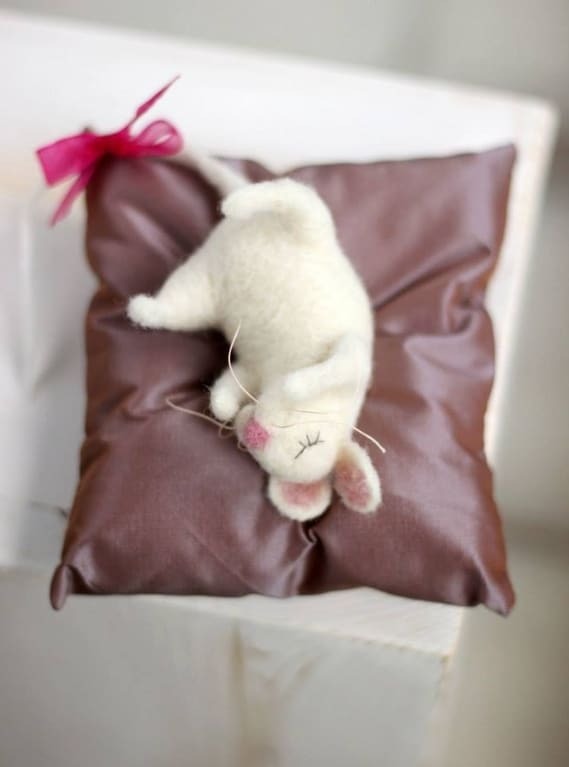 Что можно сделать из клочка шерсти: милые игрушки художницы из Болгарии