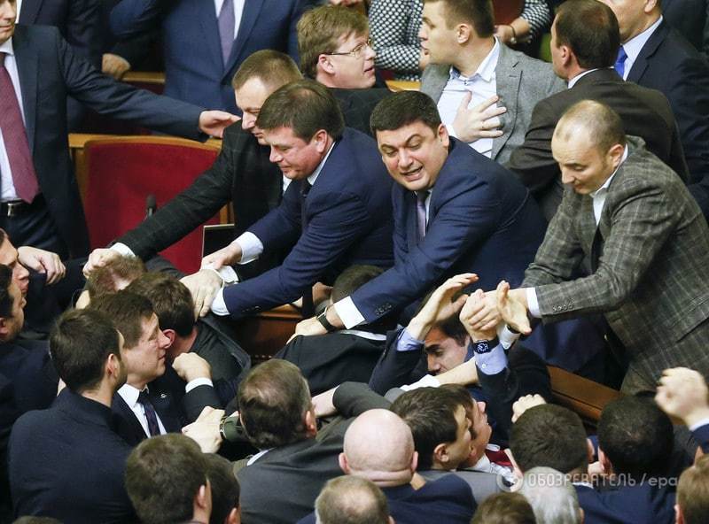 Покусился на детородный орган: обнародованы фото нападения на Яценюка