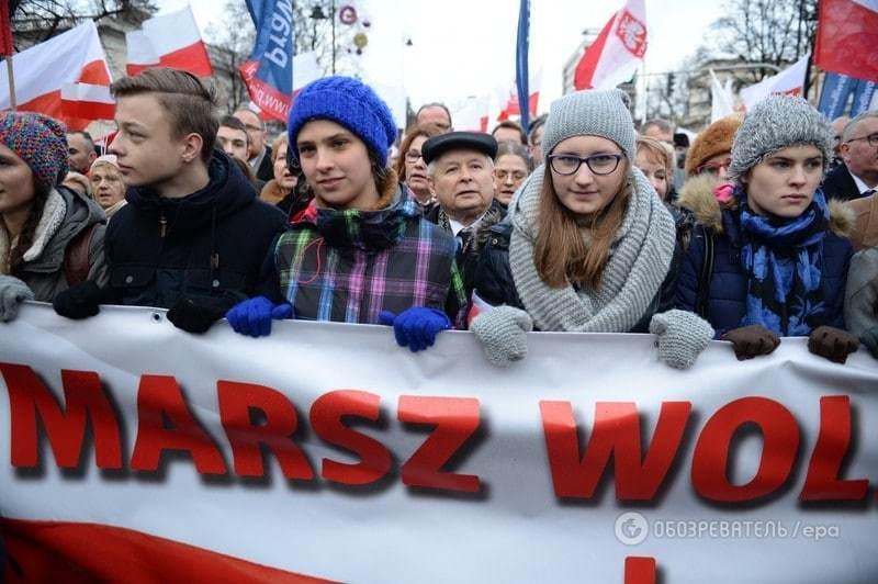 За демократію: на вулиці Варшави вийшли 50 тис. демонстрантів