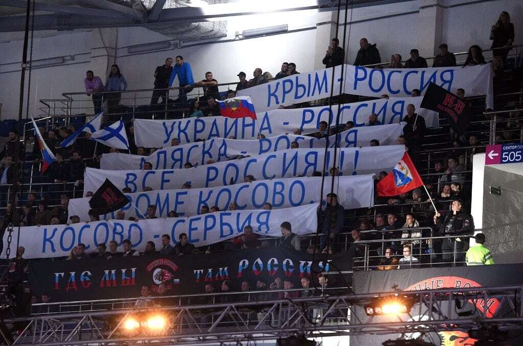 "Крим і Україна - Росія": у Москві вивісили провокаційні банери на боксерському шоу