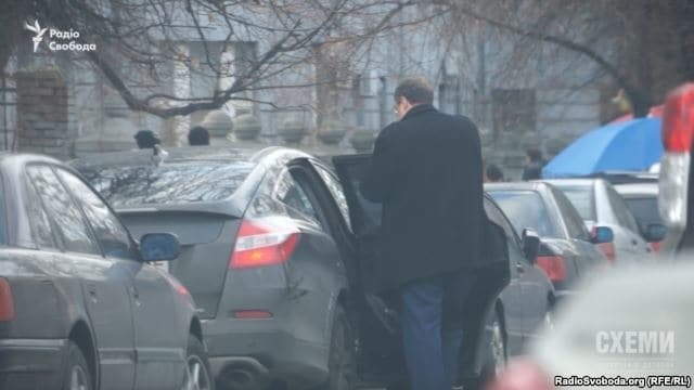 Геращенко "засекли" на дорогущем авто: говорит, одолжил у товарища