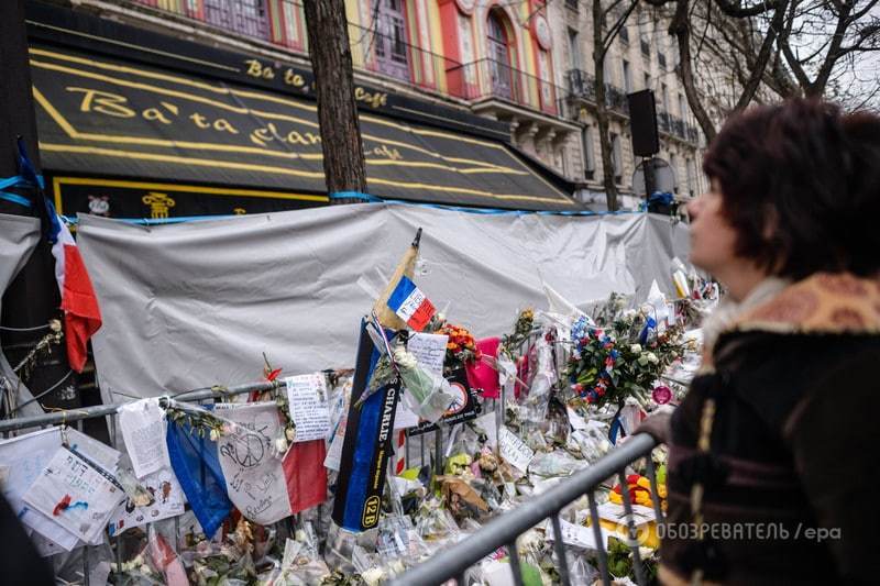 Місяць скорботи: у Парижі вшанували пам'ять жертв терактів 13 листопада