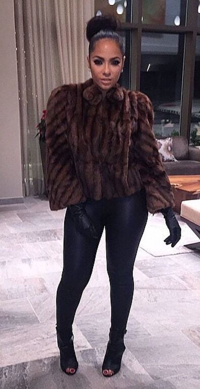 С чем носить куртку из норки: 15 стильных идей