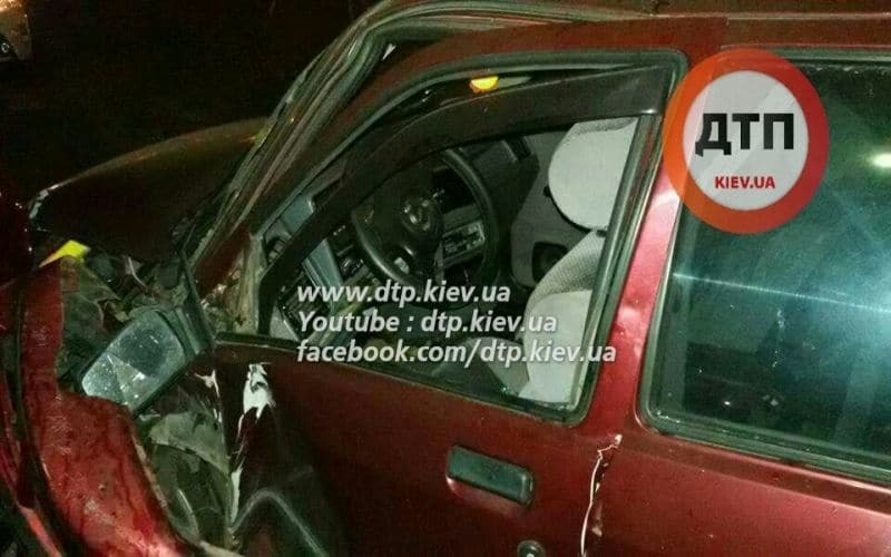 У Києві на Троєщині нетверезий водій Mitsubishi атакував Ford