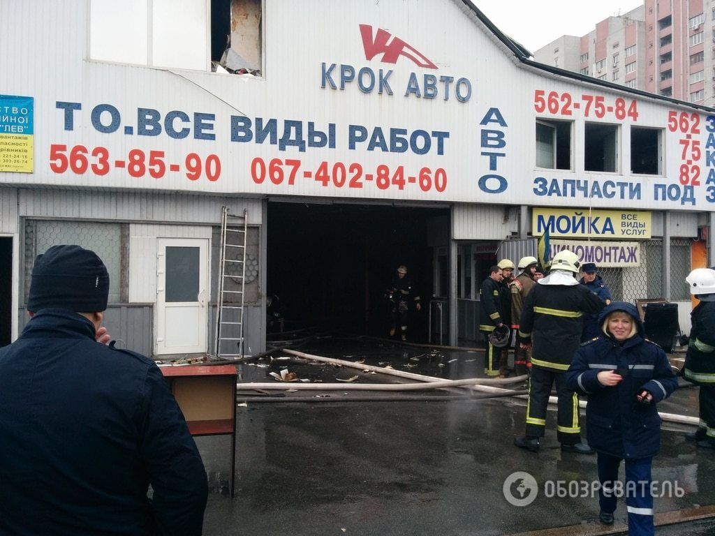 В Киеве мега-пожар уничтожил СТО: опубликованы фото