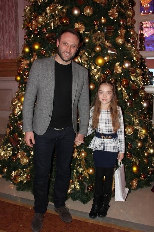 Украинские звезды с детьми создали новогоднюю фешн-сказку: яркие фото