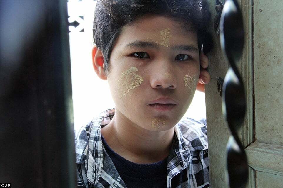 Креветки на крови: опубликованы фото трудового рабства в Таиланде
