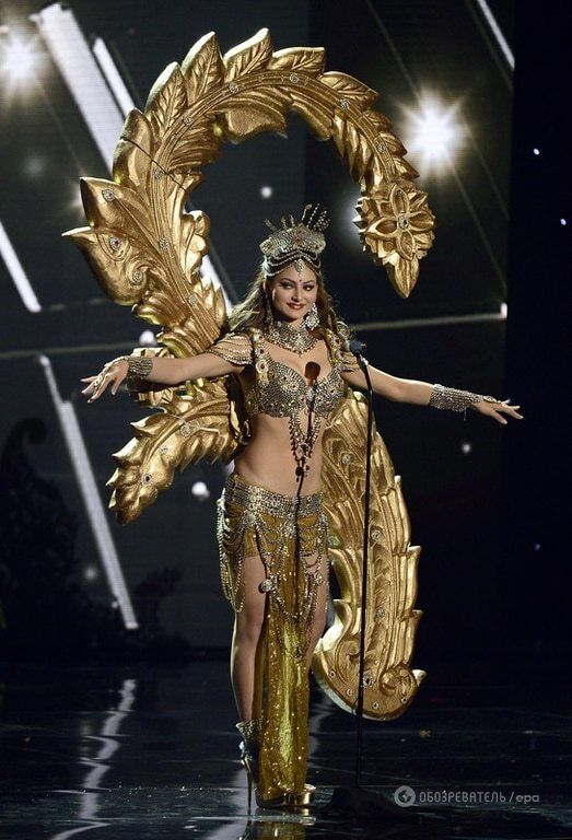 "Мисс Вселенная 2015": фото с дефиле в национальных костюмах