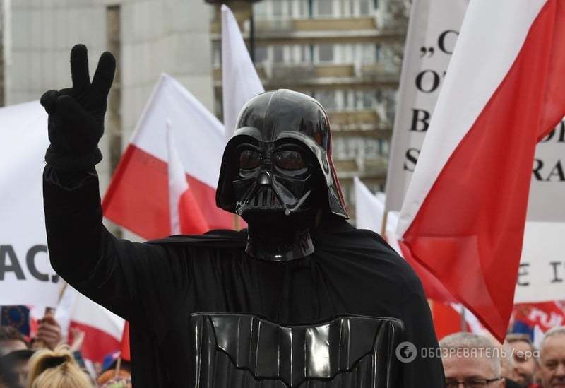 Тисячі поляків вийшли на масовий протест: фоторепортаж